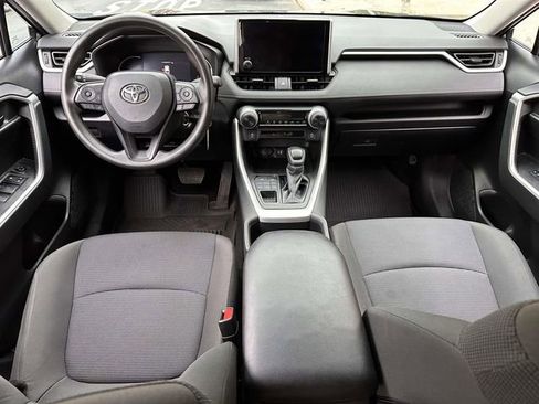 Used 2023 Toyota RAV4 LE AWD/4WD image 20