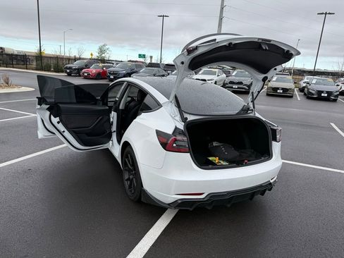 Used 2021 Tesla Model 3 Standard Range Plus image 22