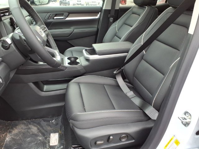New 2027 GMC Terrain Denali w/ LPO, Floor Liner Package AWD/4WD image 5