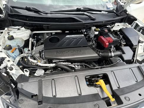 Used 2024 Nissan Rogue SV FWD image 21