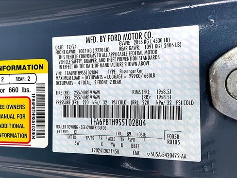 Used 2025 Ford Mustang Premium image 33