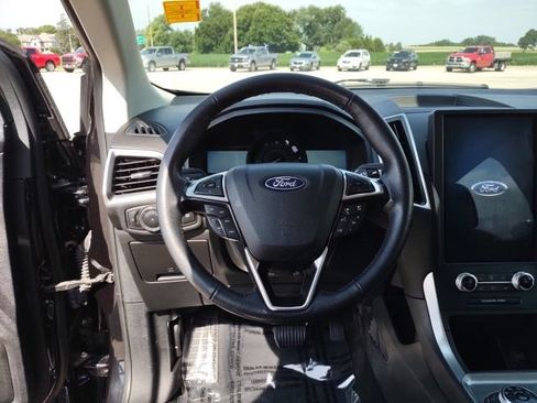 Used 2024 Ford Edge SEL AWD/4WD image 12