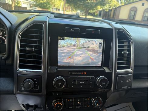 Used 2015 Ford F150 XLT w/ Equipment Group 302A Luxury AWD/4WD image 12