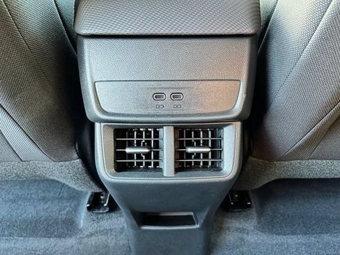 Used 2026 Chevrolet Equinox LT AWD/4WD image 18