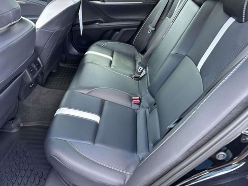 New 2026 Toyota Camry Hybrid FWD image 15