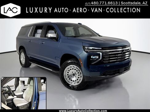 Used 2025 Chevrolet Suburban Premier RWD image 1