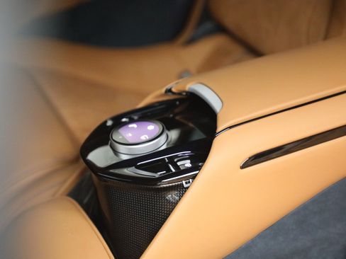 Certified 2025 Ferrari Purosangue AWD/4WD image 25