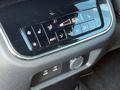 New 2025 Nissan Armada Platinum image 18