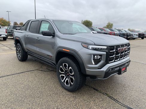New 2025 GMC Canyon AT4 w/ Nightfall Edition image 40