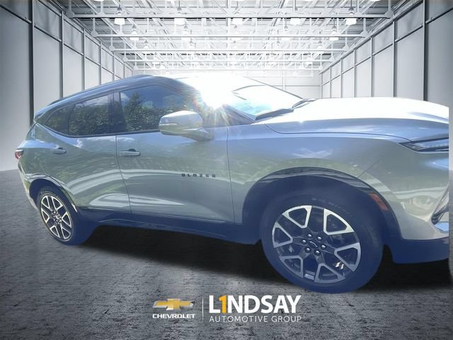Used 2023 Chevrolet Blazer RS w/ Enhanced Convenience Package FWD image 9