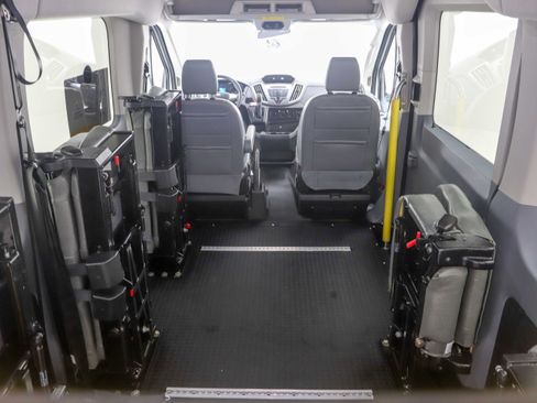 Used 2017 Ford Transit 350 XL RWD image 13