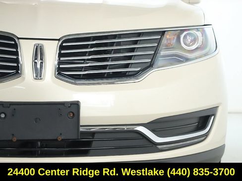 Used 2016 Lincoln MKX Reserve w/ Climate Package AWD/4WD image 8