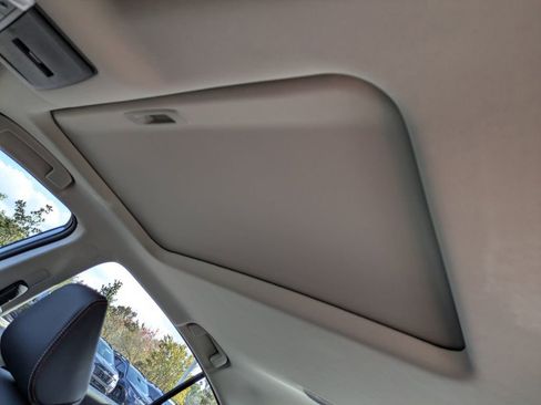 Used 2025 Nissan Altima 2.5 SR w/ SR Premium Package image 19