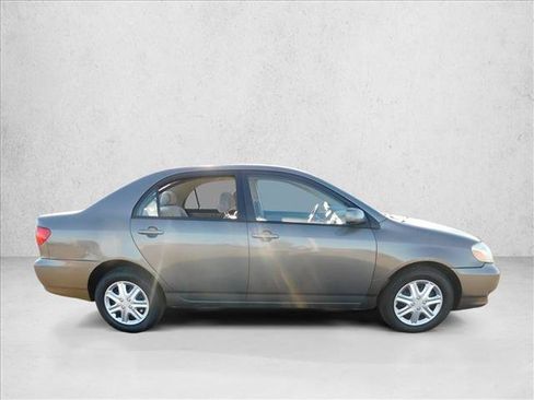 Used 2004 Toyota Corolla LE image 4