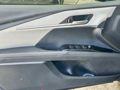 Used 2025 Toyota Camry SE AWD/4WD image 24