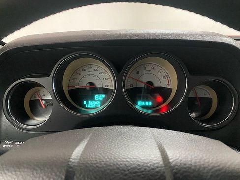 Used 2014 Dodge Challenger R/T image 18