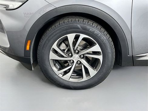 Used 2021 Buick Envision Essence w/ Technology Package I image 29