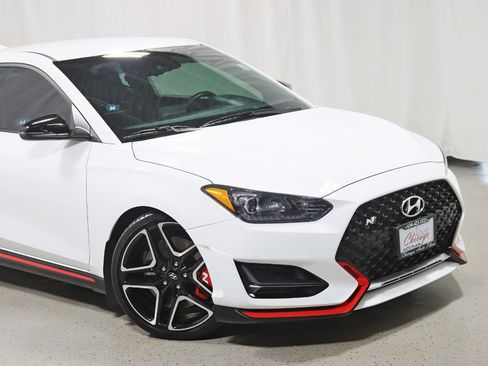 Used 2022 Hyundai Veloster N FWD image 2