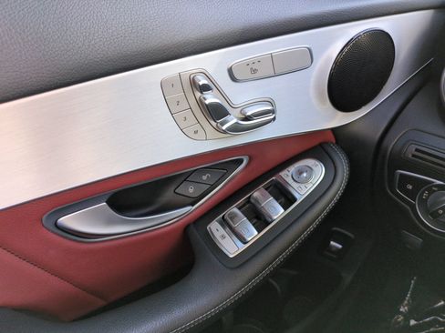 Used 2022 Mercedes-Benz GLC 300 w/ AMG Line image 11