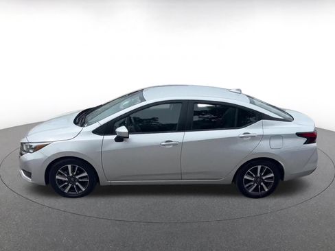 Used 2025 Nissan Versa SV FWD image 7