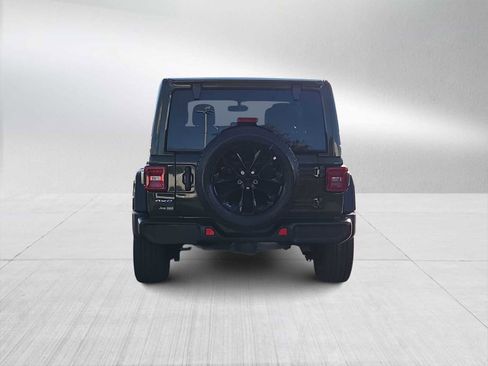 Used 2021 Jeep Wrangler Unlimited Sahara image 7