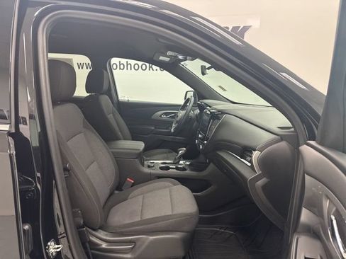 Used 2022 Chevrolet Traverse LT w/ LPO, 'HIT The Road' Package AWD/4WD image 30