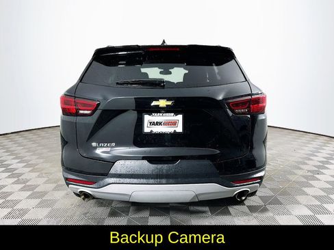 Used 2024 Chevrolet Blazer LT w/ Convenience Package FWD image 9