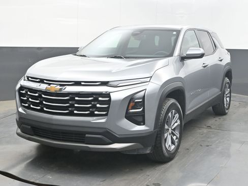 Used 2025 Chevrolet Equinox LT AWD/4WD image 4