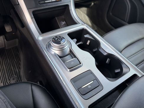 Certified 2022 Ford Edge SEL w/ Convenience Package image 11