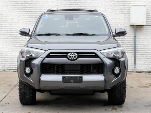 Used 2020 Toyota 4Runner SR5 Premium w/ Moonroof Package RWD image 5