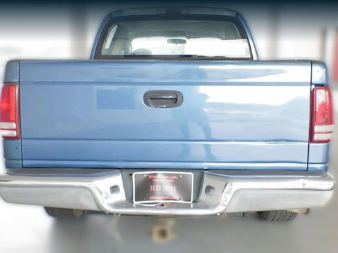 Used 2004 Dodge Dakota SLT w/ PWR Convenience Group image 4