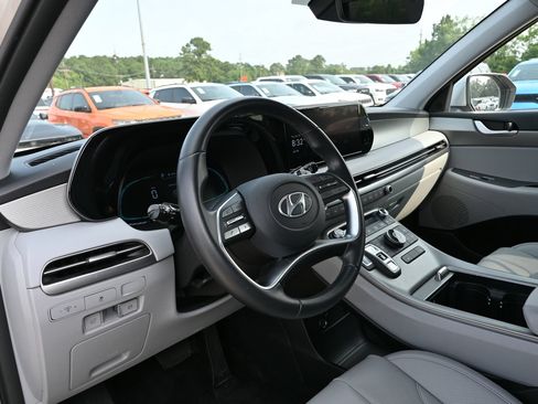 Used 2025 Hyundai Palisade SEL FWD image 24