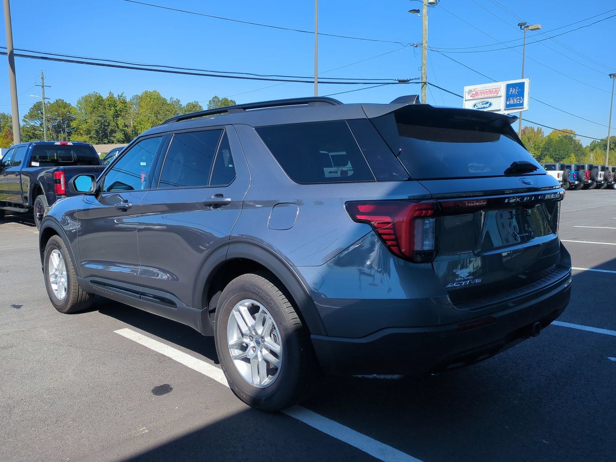 Certified 2026 Ford Explorer Active RWD image 9