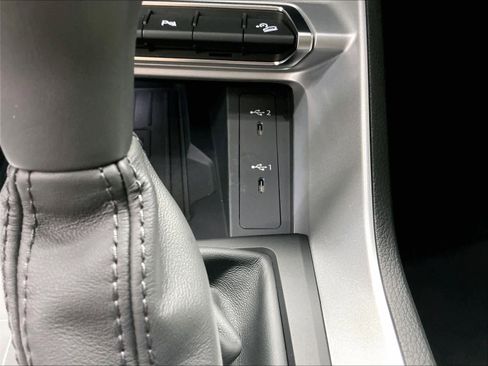 Certified 2025 Audi Q3 2.0T Premium w/ Convenience Package image 36