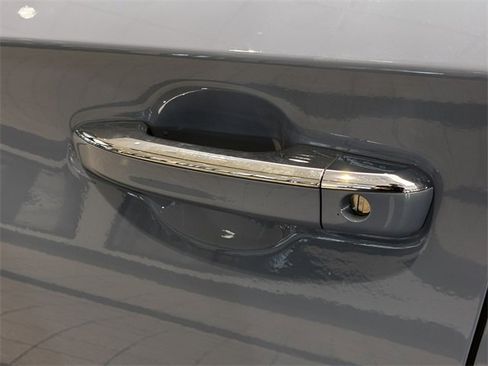 Used 2022 Honda Accord Touring image 10