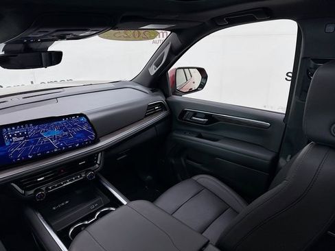 Used 2025 Chevrolet Tahoe Z71 w/ Z71 Off-Road Package image 28