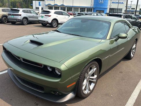 Used 2022 Dodge Challenger R/T RWD image 13