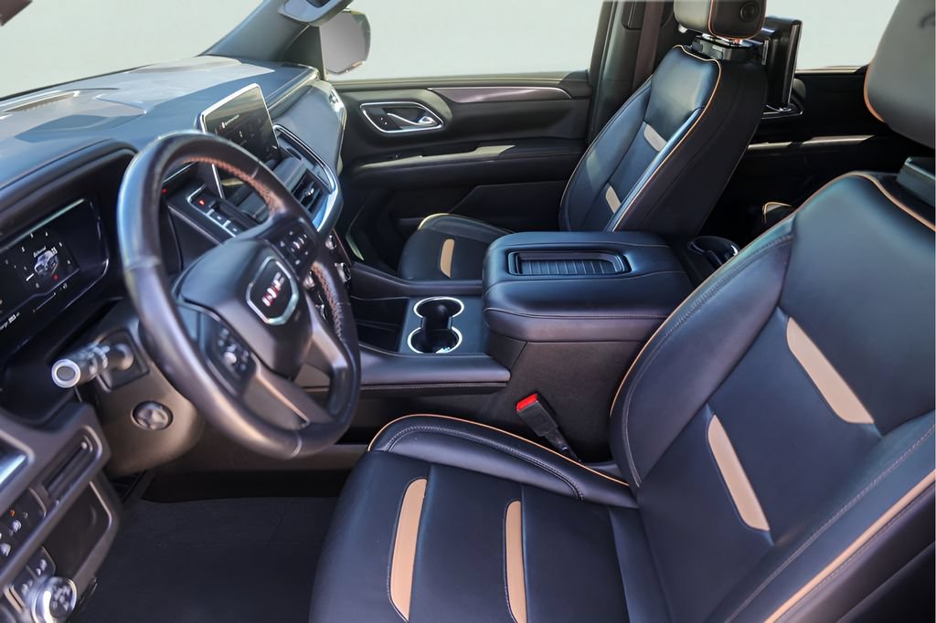 Used 2023 GMC Yukon AT4 AWD/4WD image 12