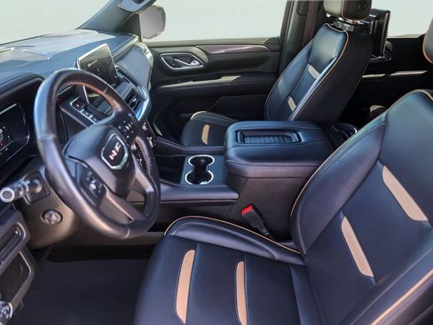 Used 2023 GMC Yukon AT4 AWD/4WD image 12