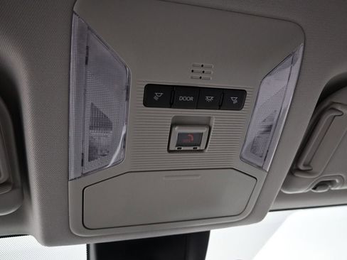 New 2025 Toyota RAV4 XLE image 38