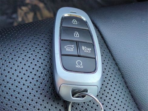 Used 2023 Hyundai Santa Fe SEL w/ Premium Package image 30