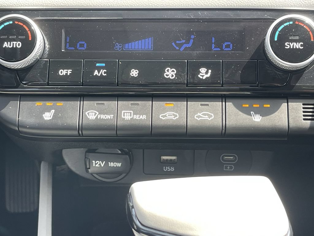 Used 2024 Hyundai Elantra Limited FWD image 38