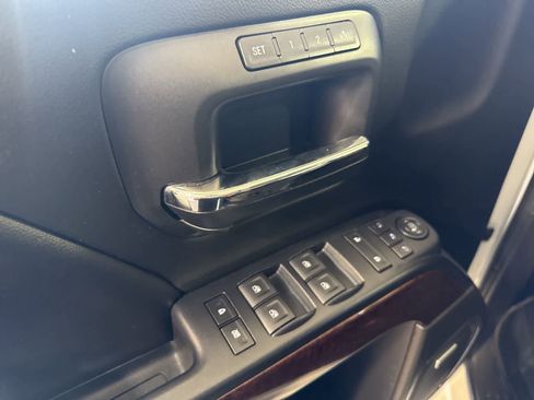 Used 2015 GMC Sierra 1500 SLT w/ SLT Crew Cab Value Package image 17