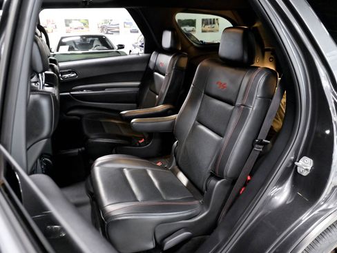 Used 2018 Dodge Durango R/T w/ Technology Group AWD/4WD image 14