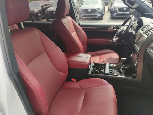 Used 2021 Lexus GX 460 Premium image 32