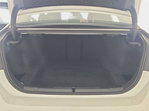 Used 2026 BMW 530i xDrive w/ Premium Package image 13