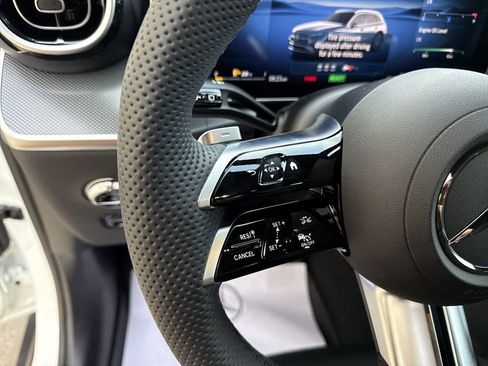 New 2025 Mercedes-Benz GLC 350e 4MATIC image 26