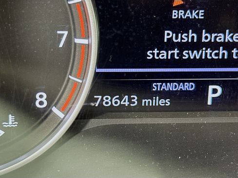 Used 2022 Nissan Rogue SV w/ SV Premium Package FWD image 19