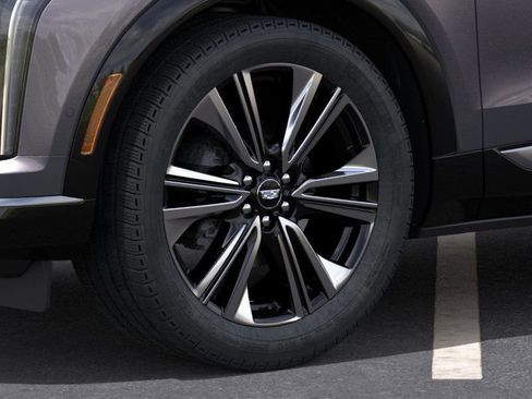 New 2026 Cadillac Optiq Luxury 2 image 9