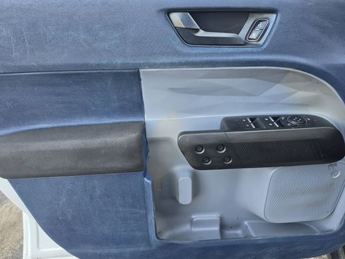 Used 2022 Ford Maverick XL FWD image 22